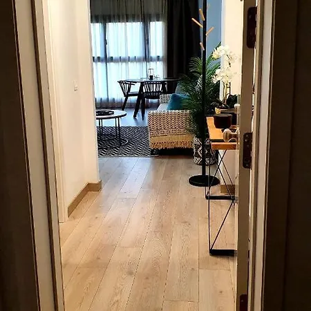 Apartament Blueskyesteponagardens *